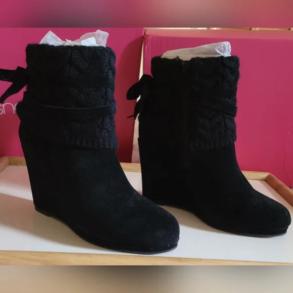 Shoedazzle Lacey Ankle Booties Size 9 - Picture 2 of 10